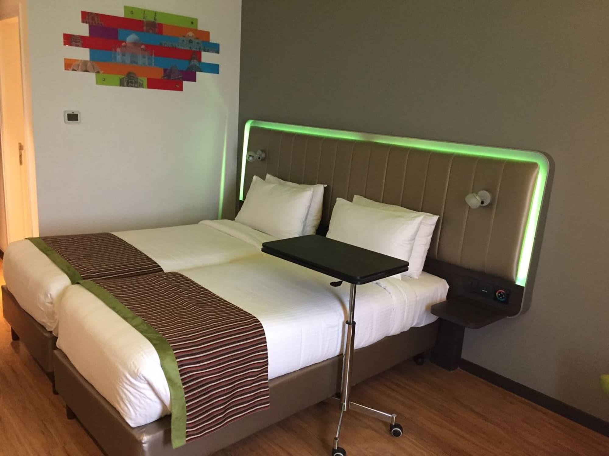 Park Inn By Radisson,South Delhi New Delhi Exteriör bild A room at the hotel