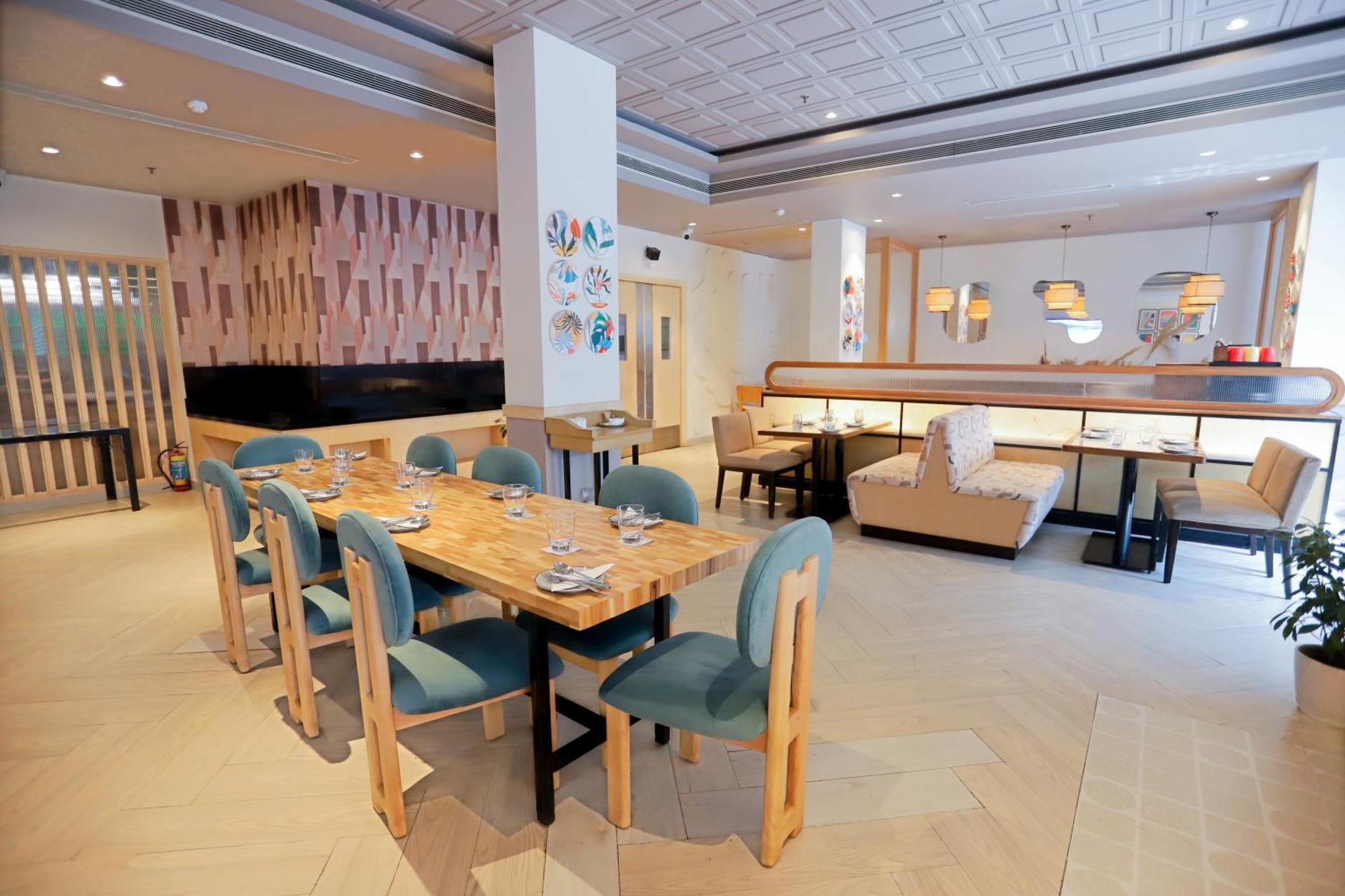 Park Inn By Radisson,South Delhi New Delhi Exteriör bild Interior of the restaurant
