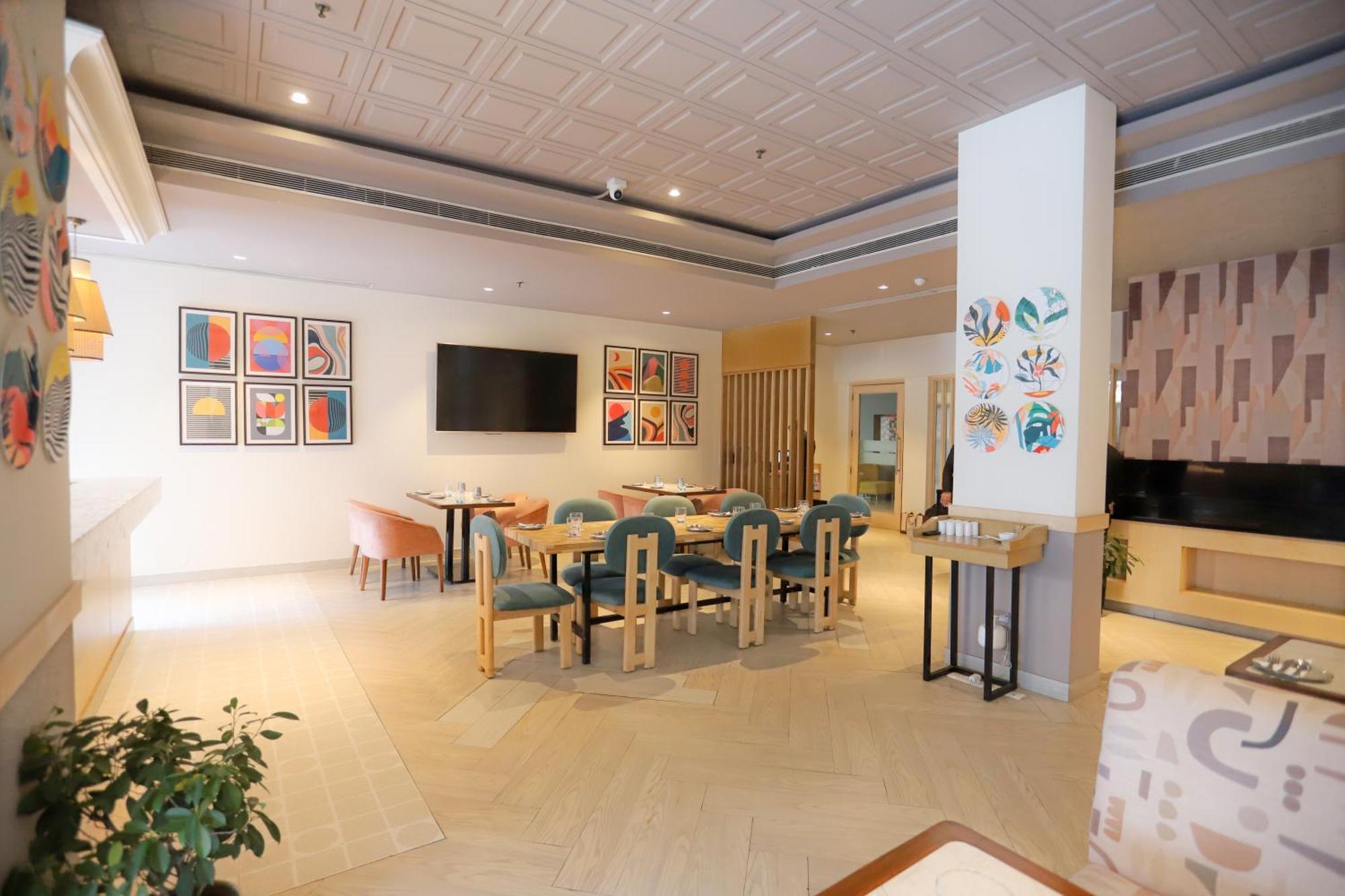 Park Inn By Radisson,South Delhi New Delhi Exteriör bild The lobby of the hotel