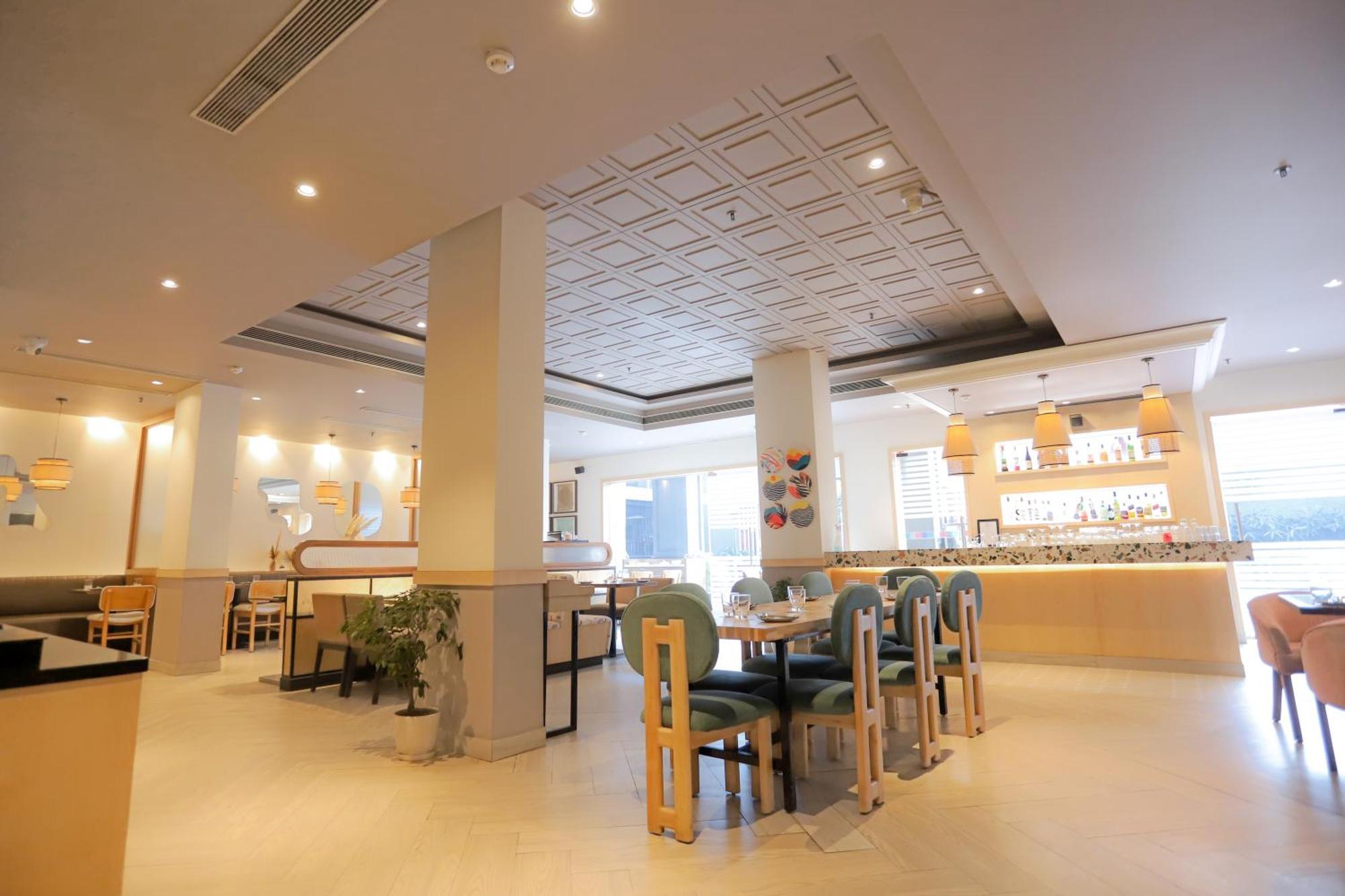 Park Inn By Radisson,South Delhi New Delhi Exteriör bild Restaurant