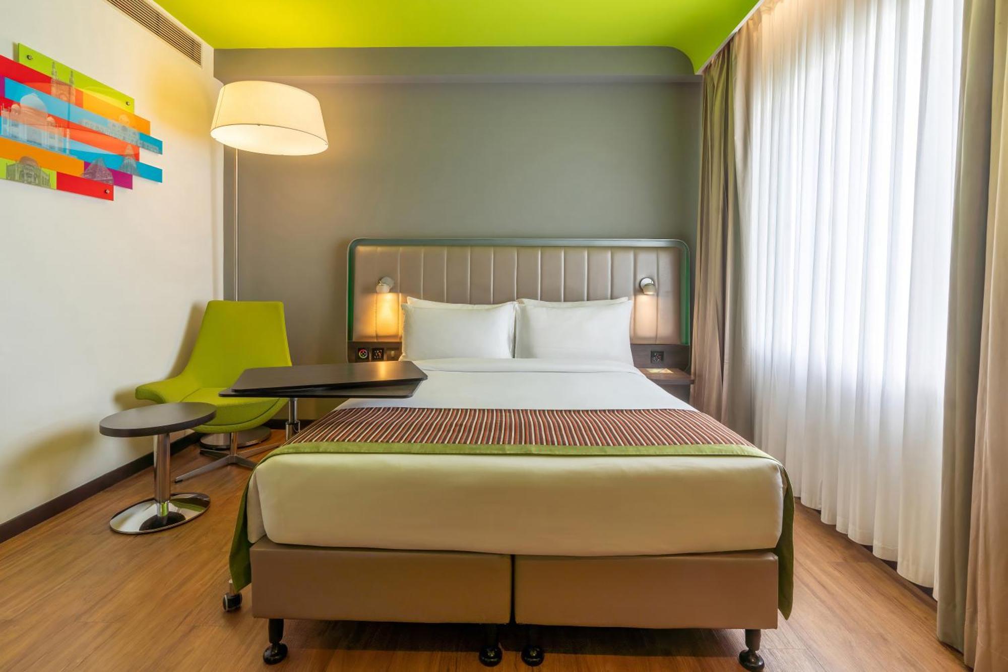 Park Inn By Radisson,South Delhi New Delhi Exteriör bild A room at the hotel