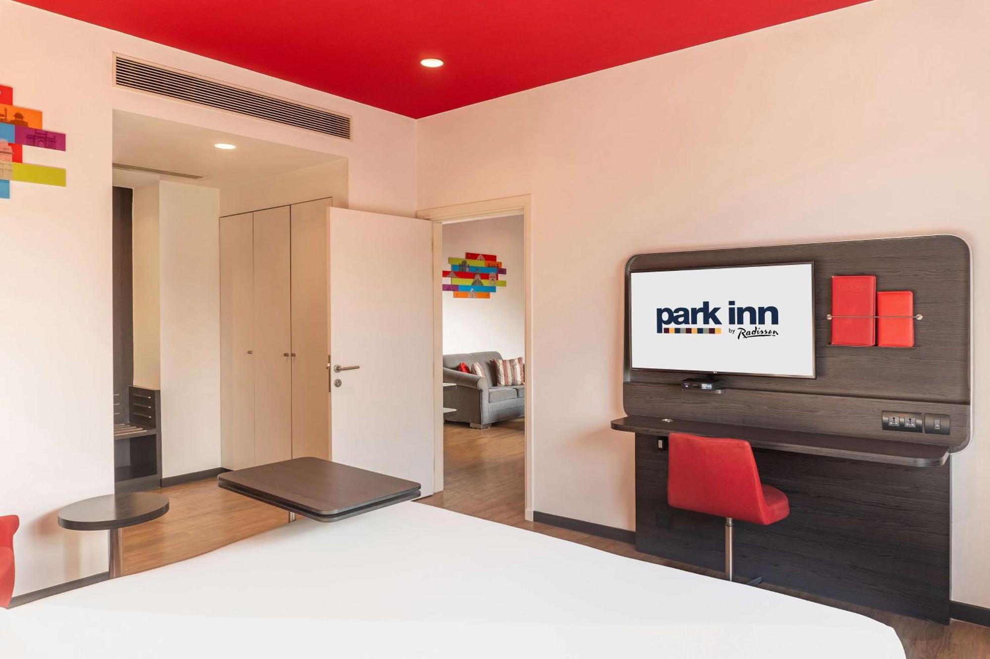 Park Inn By Radisson,South Delhi New Delhi Exteriör bild Park Inn Munich Airport